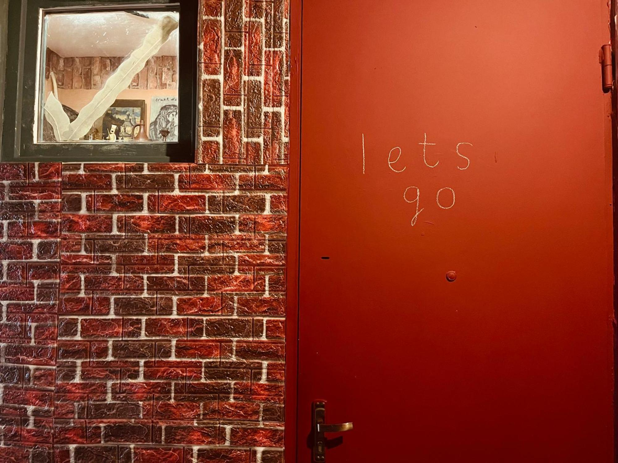 Lets Go House Hostel Tbilisi Buitenkant foto